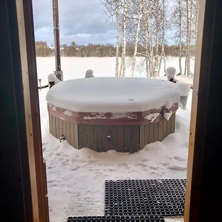 Dağ evi Tuovilan Lomamoekki - Hot Tub - Lakeside Log *