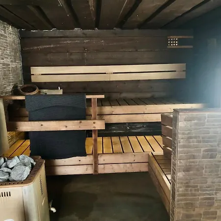 Tuovilan Lomamoekki - Hot Tub - Lakeside Log