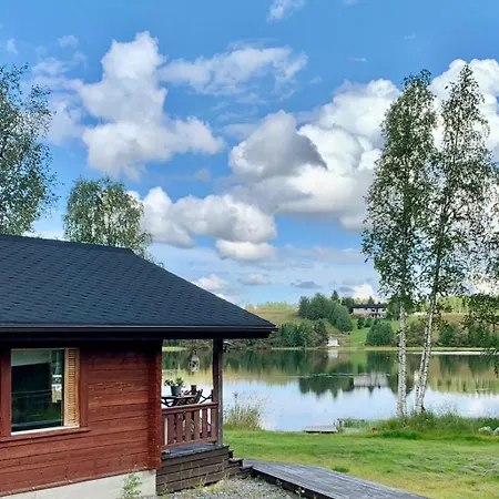 Tuovilan Lomamoekki - Hot Tub - Lakeside Log Chalet *